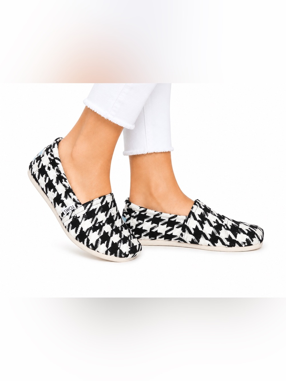 Tom's Size 7 Houndstooth Shoes